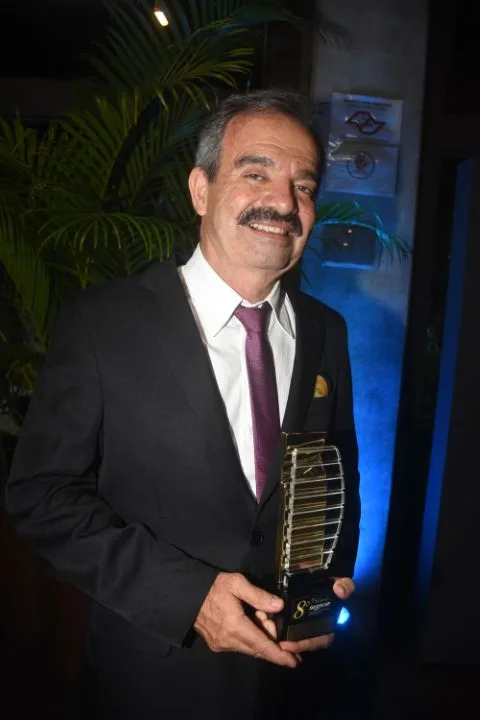 Troféu do Prêmio Seconci - 8º Prêmio Seconci-SP com a ENGECON